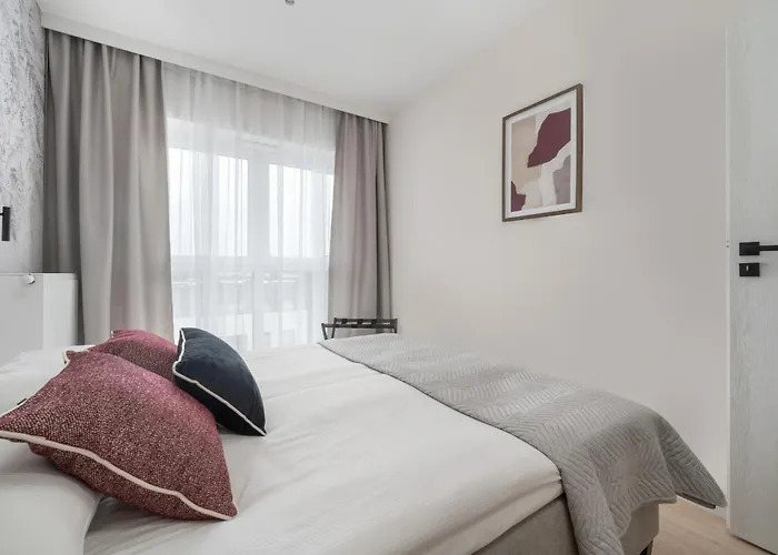 Elegancki Apartament Blisko Rzeki Z Garazem Na 2 Auta Wroclaw By Noclegi Renters