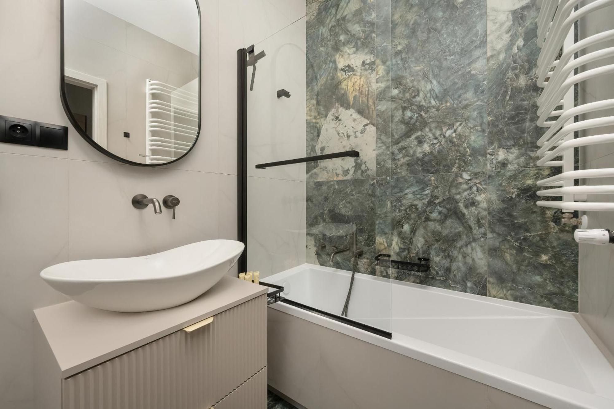Elegancki Blisko Rzeki Z Garazem Na 2 Auta By Renters Apartment Wroclaw