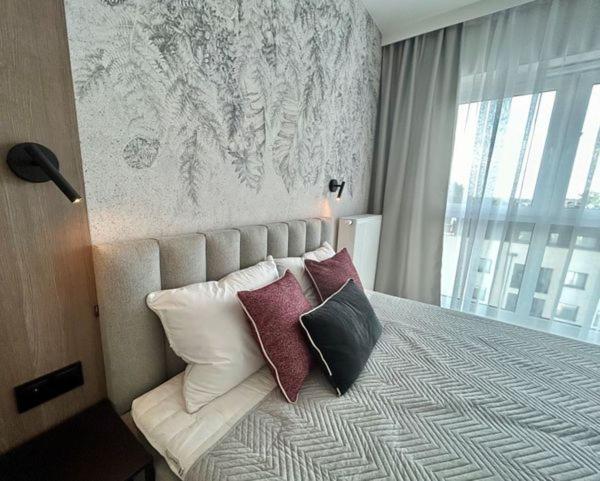 Elegancki Blisko Rzeki Z Garazem Na 2 Auta By Renters Apartment Wroclaw
